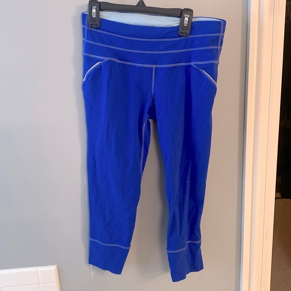 Athleta size S cropped blue leggings